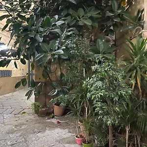 Apartment The Paradise House, Naples