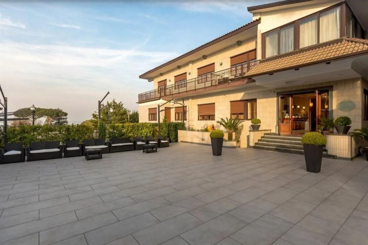 Ranch Palace Hotel Νάπολη