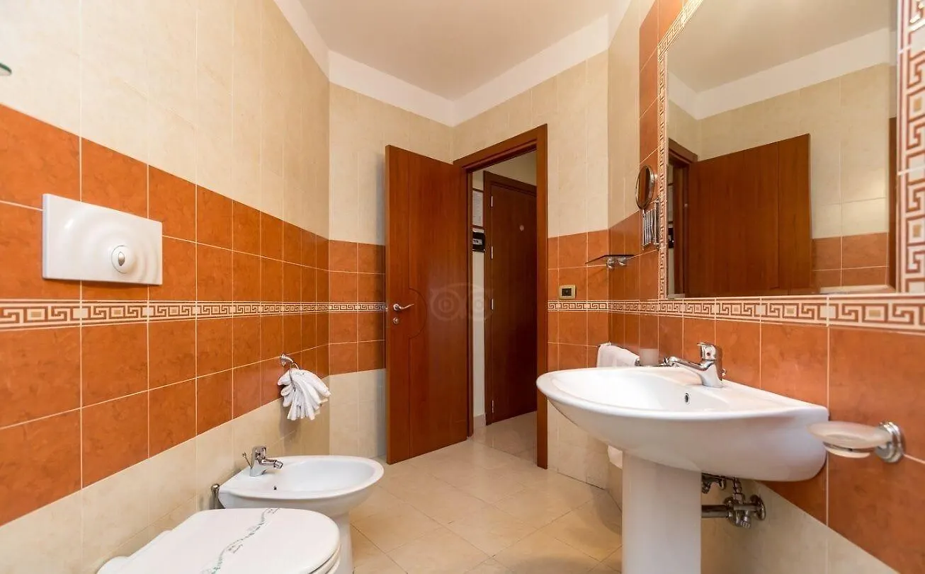 Ranch Palace Hotel Νάπολη 4*,  Ιταλία