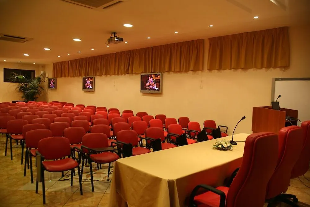 Ranch Palace Hotel Νάπολη 4*,