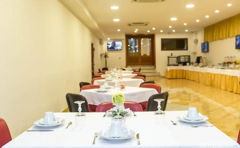 Ranch Palace Hotel Νάπολη 4*,