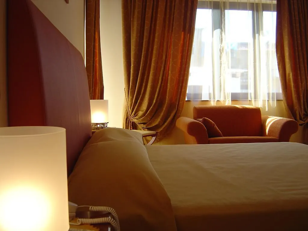 Ranch Palace Hotel Νάπολη 4*,