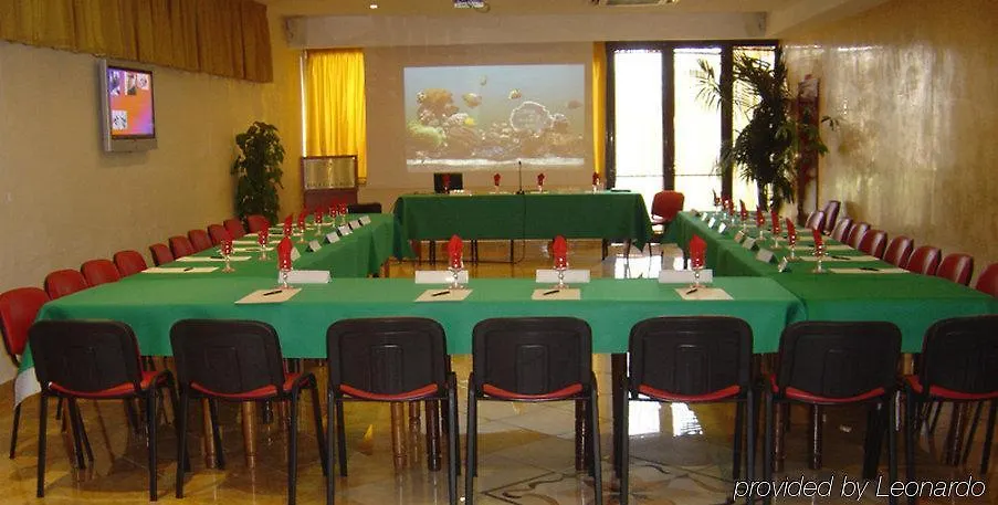 Ranch Palace Hotel Νάπολη 4*,