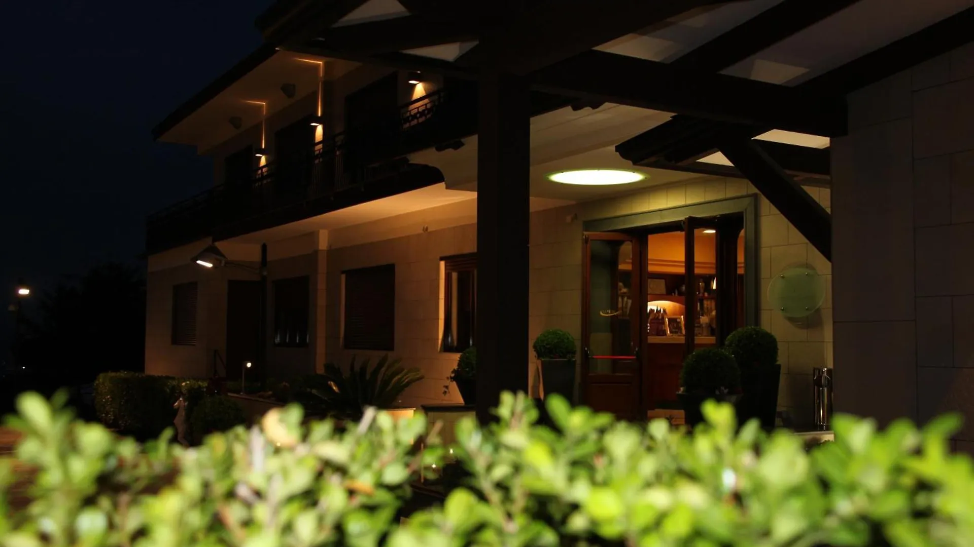 Ranch Palace Hotel Νάπολη 4*,  Ιταλία