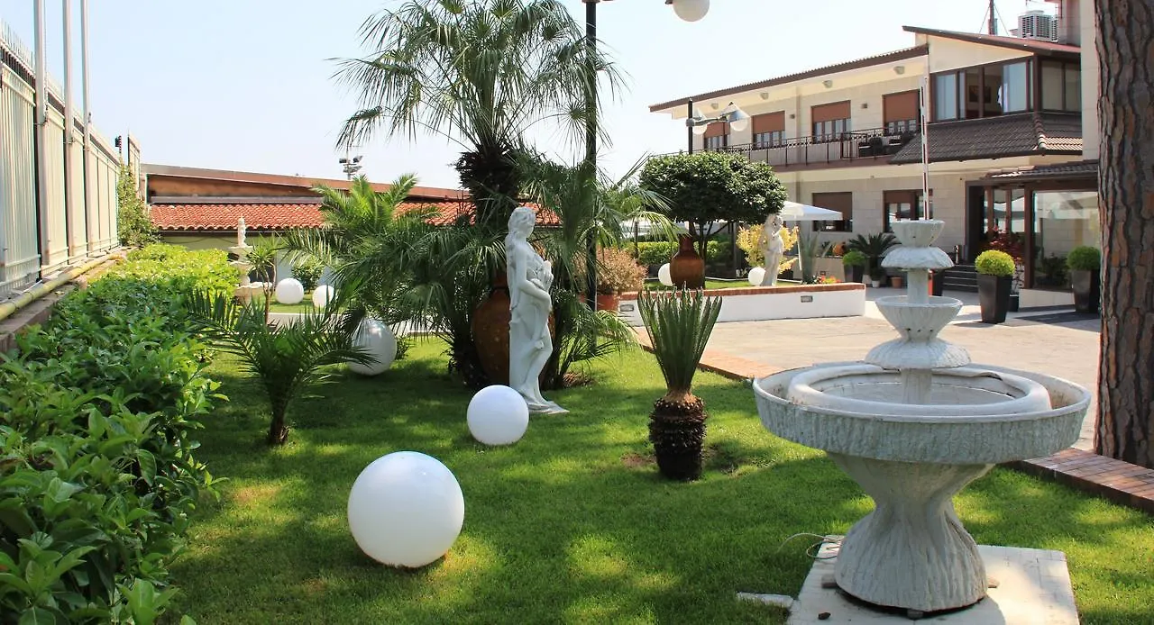 Ranch Palace Hotel Νάπολη 4*,  Ιταλία